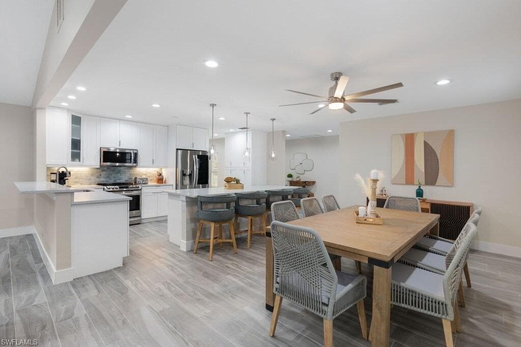 1100 Royal Palm DR, NAPLES FL 34103-1