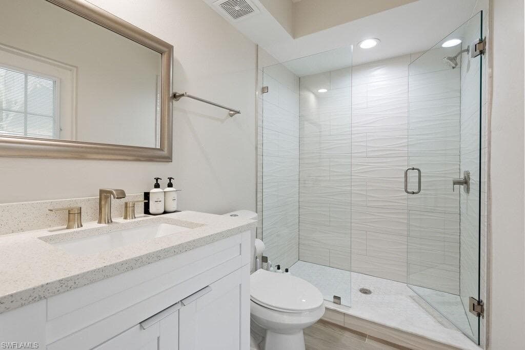 1100 Royal Palm DR, NAPLES FL 34103-21