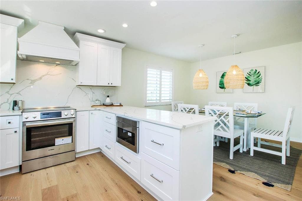 1202 Sand Castle RD, SANIBEL FL 33957-17