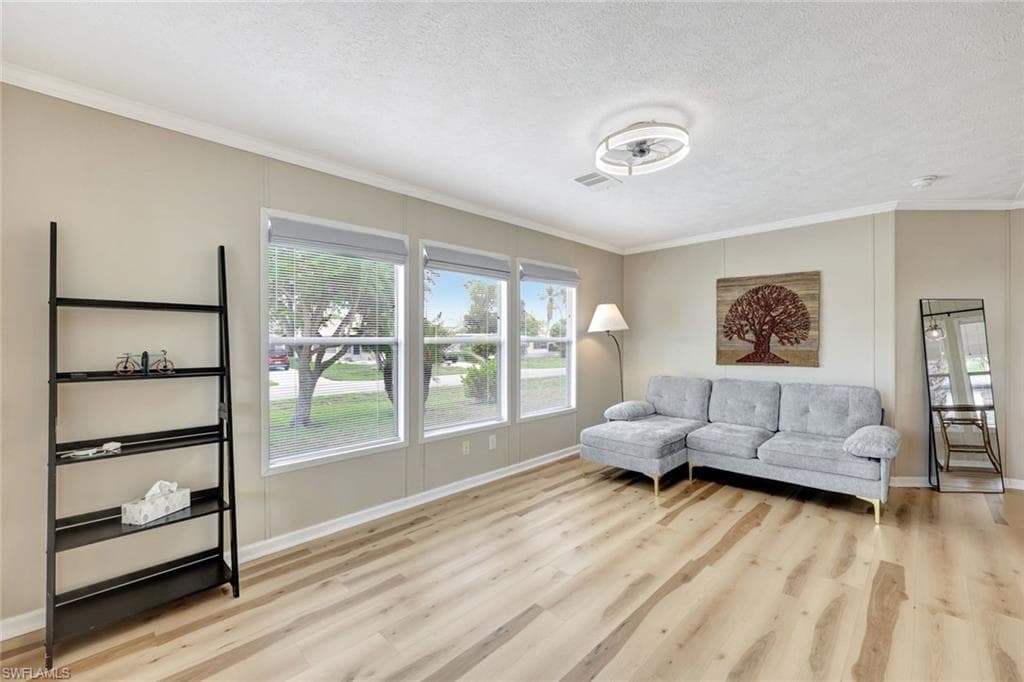 524 Menton LN, NAPLES FL 34112-16