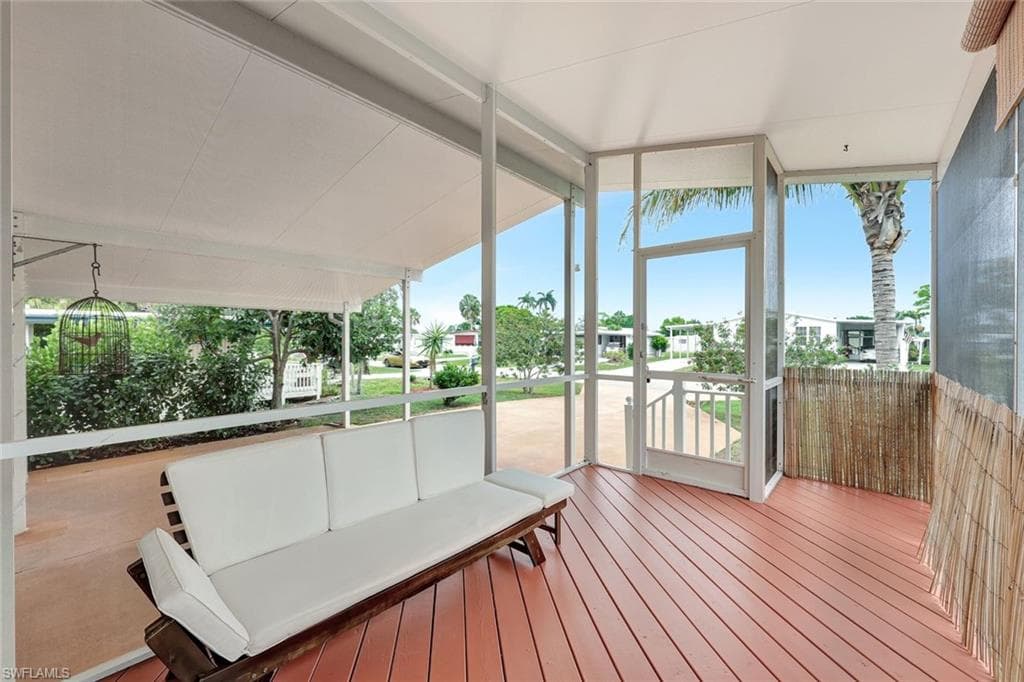 524 Menton LN, NAPLES FL 34112-25