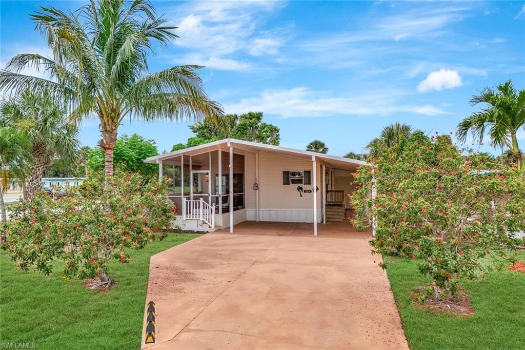 524 Menton LN, NAPLES FL 34112-30