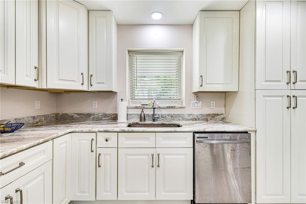 14544 Riverside DR, FORT MYERS FL 33905-16