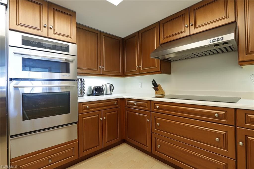 60 Seagate DR # 704, NAPLES FL 34103-8