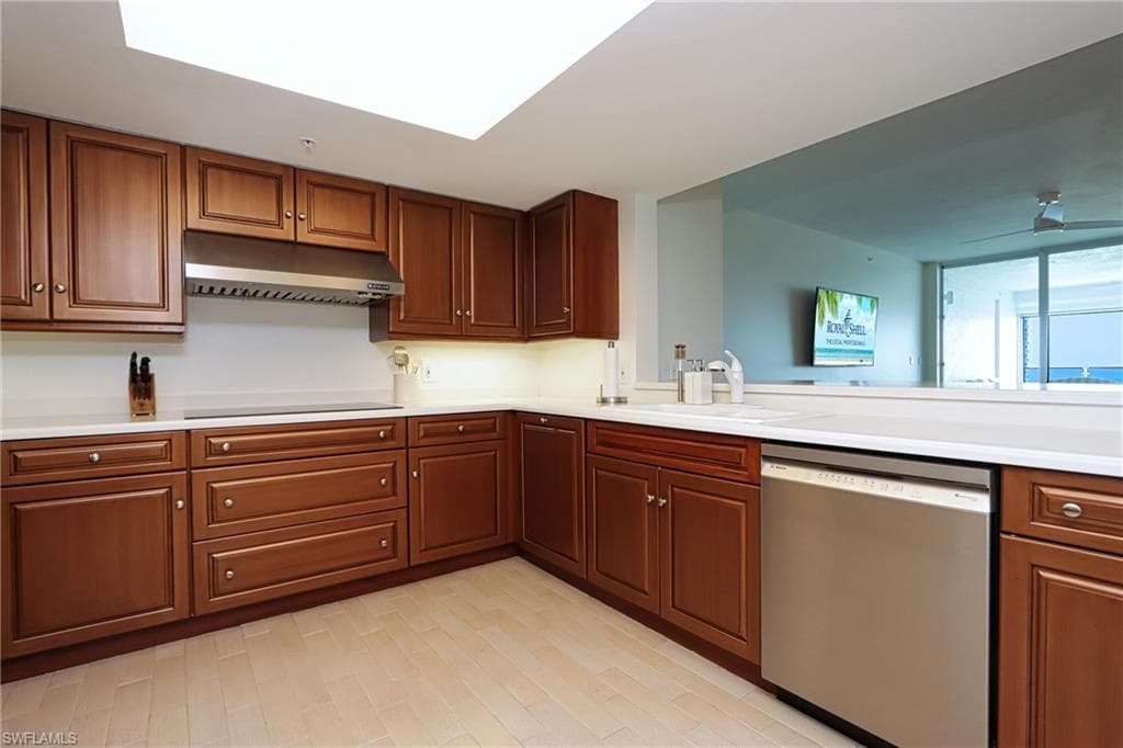 60 Seagate DR # 704, NAPLES FL 34103-10