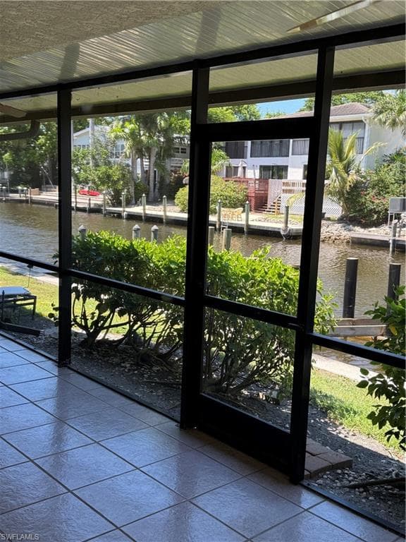 1523 Chesapeake AVE # B4, NAPLES FL 34102-31