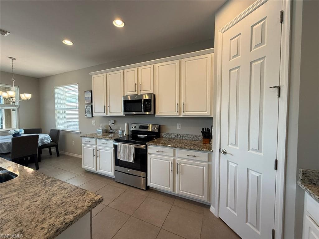 3916 King Edwards ST, FORT MYERS FL 33916-4