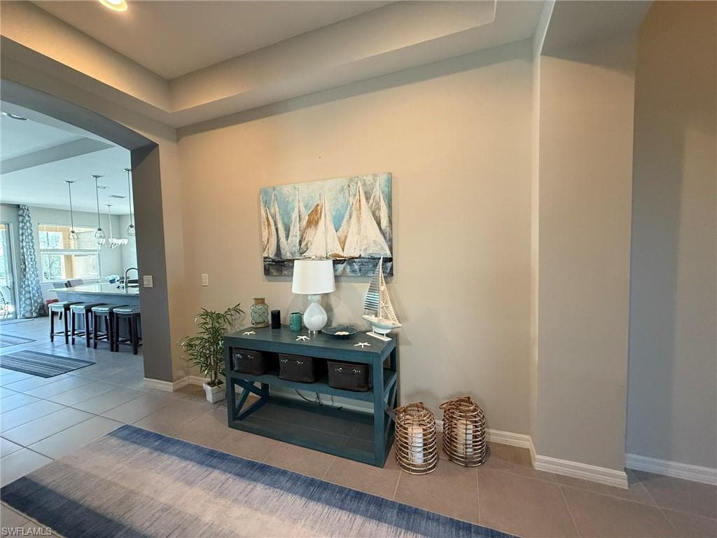 3916 King Edwards ST, FORT MYERS FL 33916-19