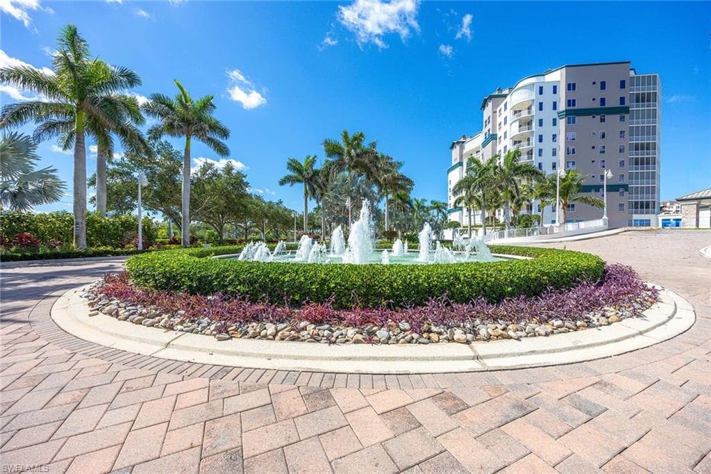 13675 Vanderbilt DR # 510, NAPLES FL 34110-1