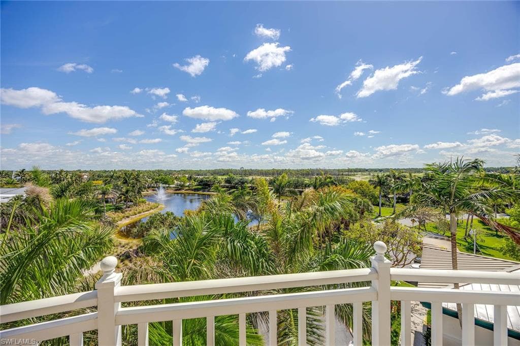 13675 Vanderbilt DR # 510, NAPLES FL 34110-35