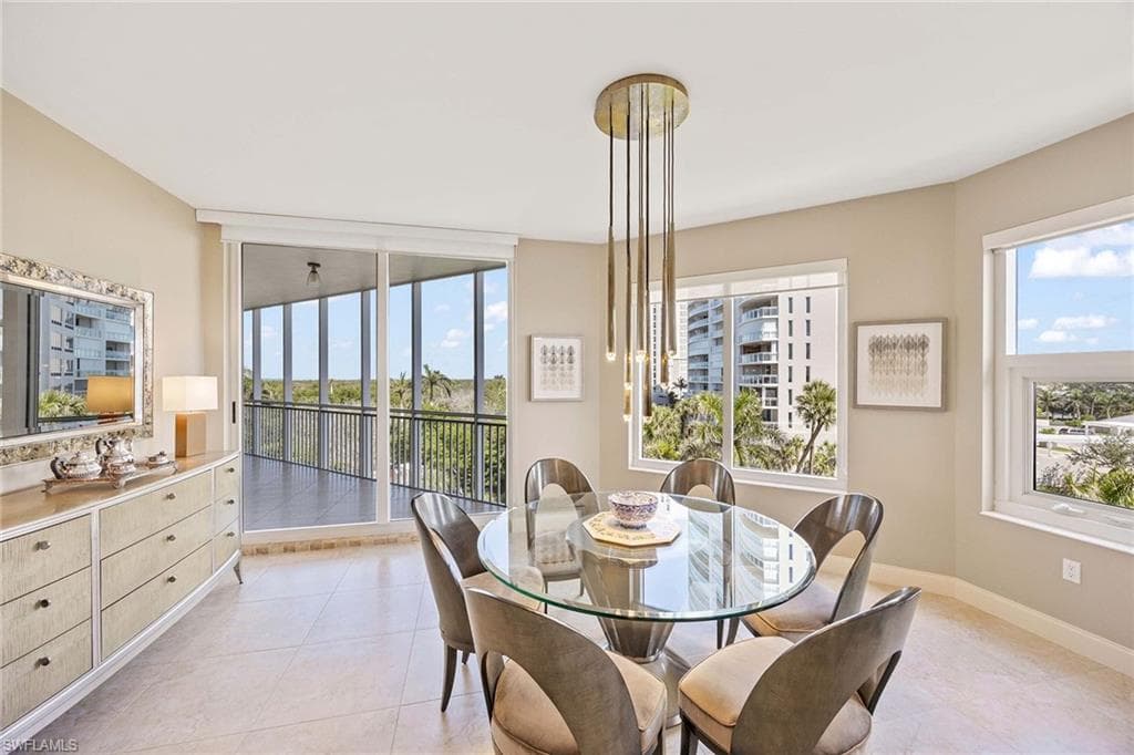 13675 Vanderbilt DR # 510, NAPLES FL 34110-17