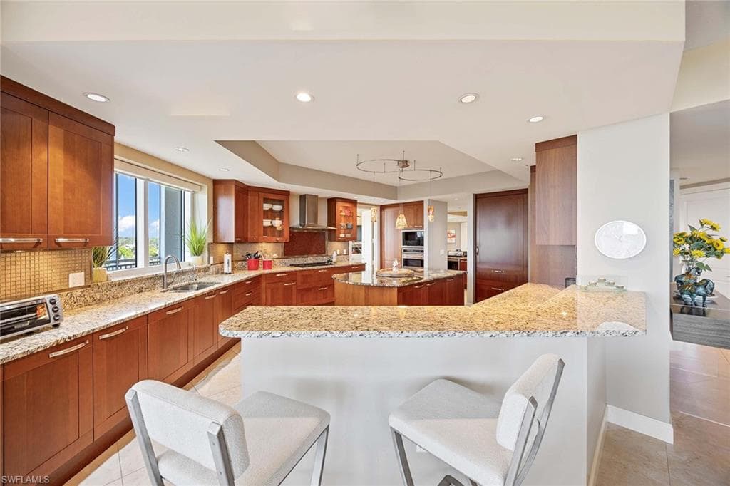 13675 Vanderbilt DR # 510, NAPLES FL 34110-10