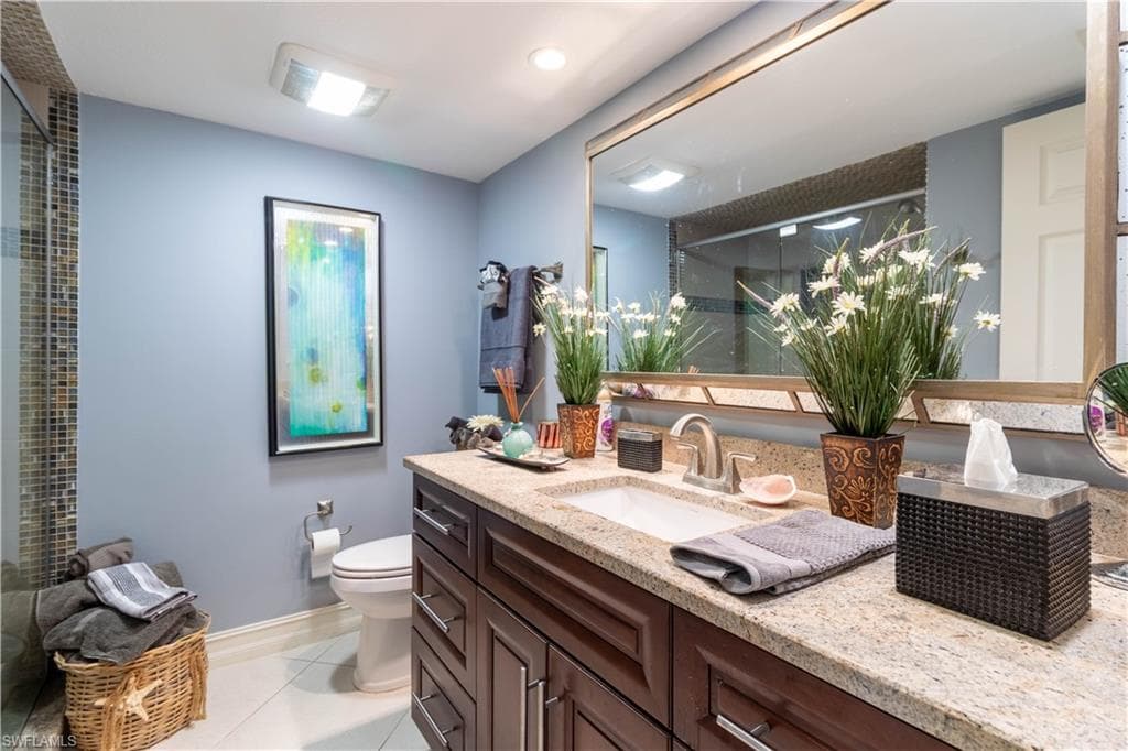 5535 Rattlesnake Hammock RD # 205, NAPLES FL 34113-12