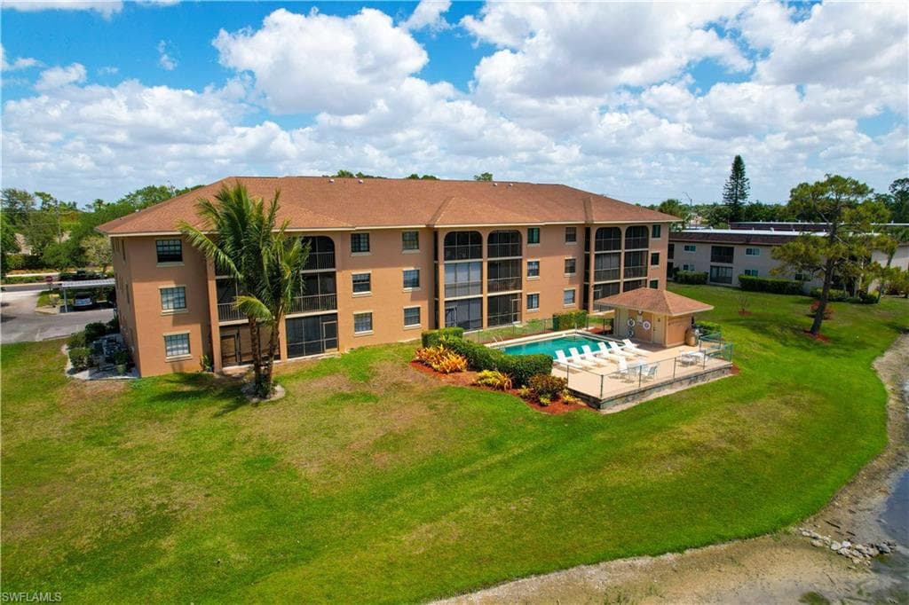 5535 Rattlesnake Hammock RD # 205, NAPLES FL 34113-16