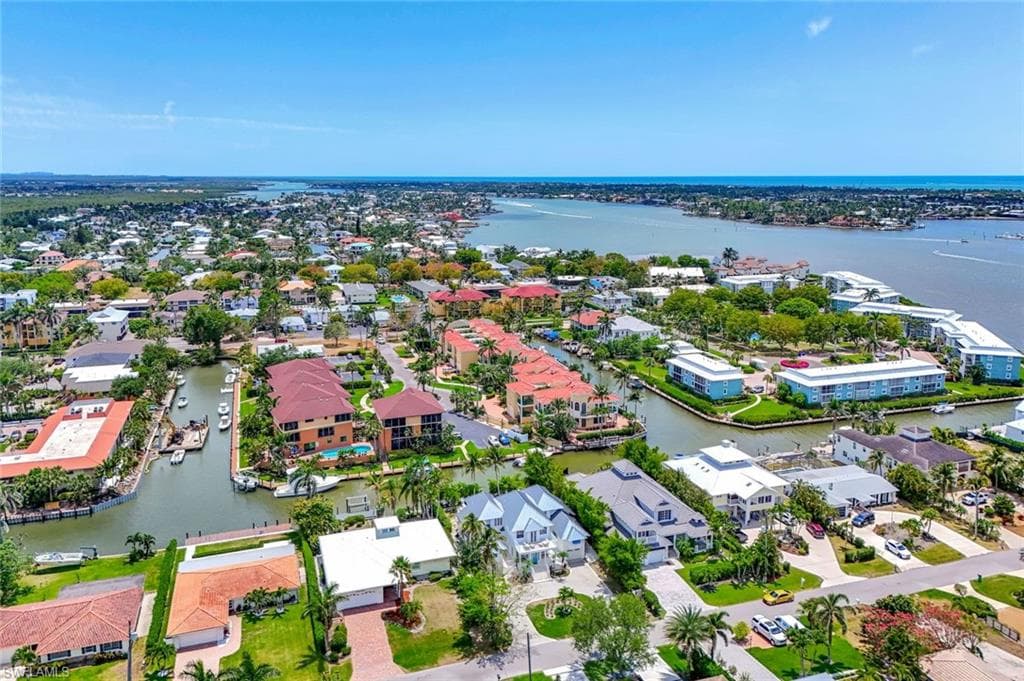 1500 Pelican AVE, NAPLES FL 34102-41