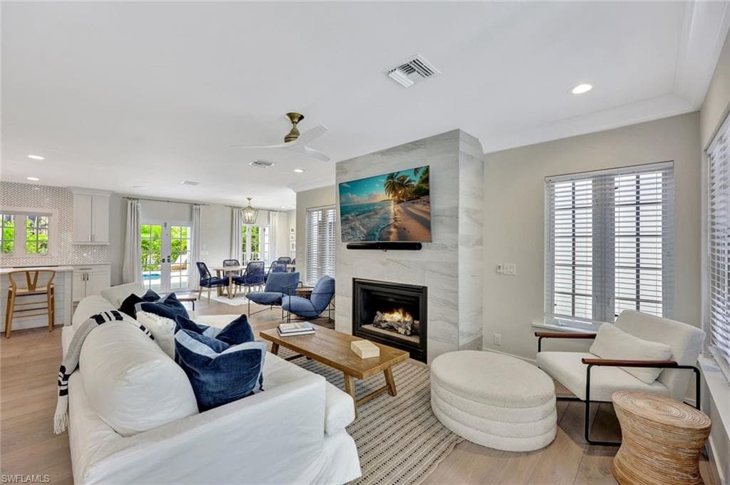 1500 Pelican AVE, NAPLES FL 34102-2