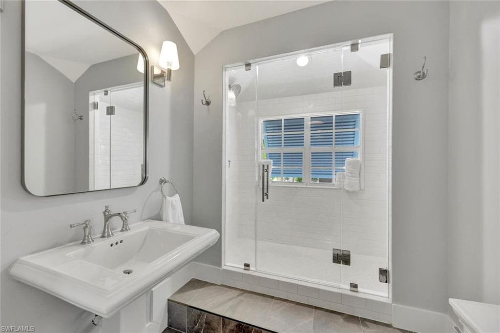 1500 Pelican AVE, NAPLES FL 34102-19