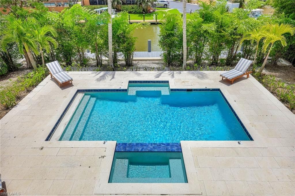 1500 Pelican AVE, NAPLES FL 34102-33