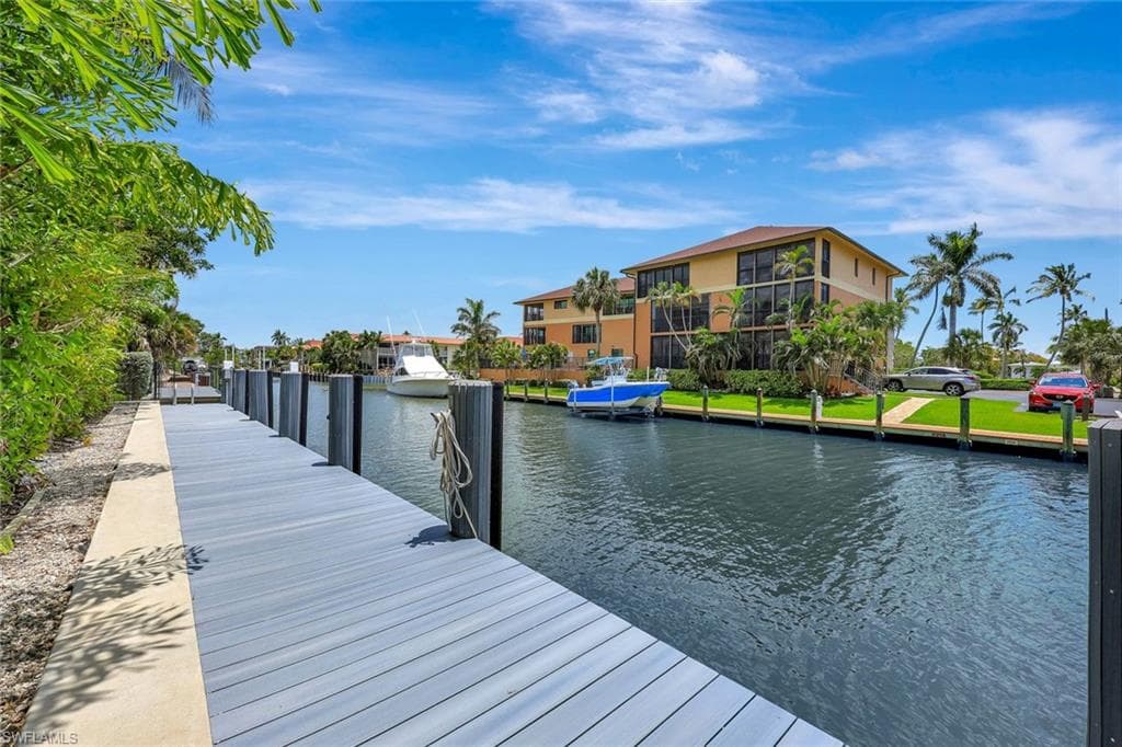 1500 Pelican AVE, NAPLES FL 34102-39