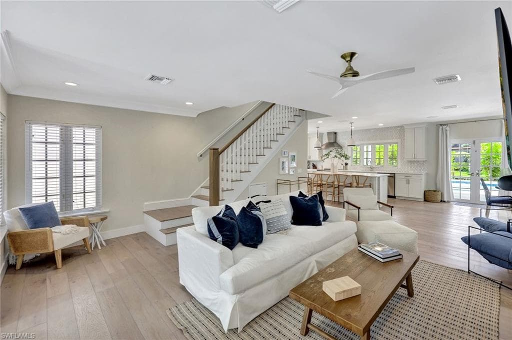 1500 Pelican AVE, NAPLES FL 34102-3