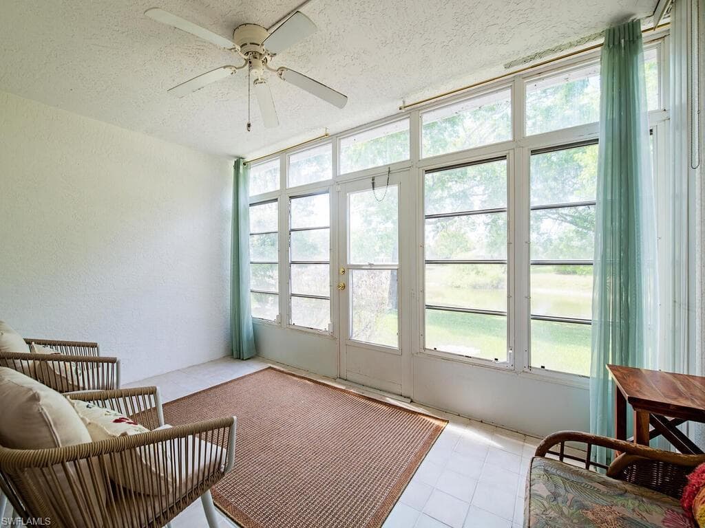 208 Furse Lakes CIR # D6, NAPLES FL 34104-9