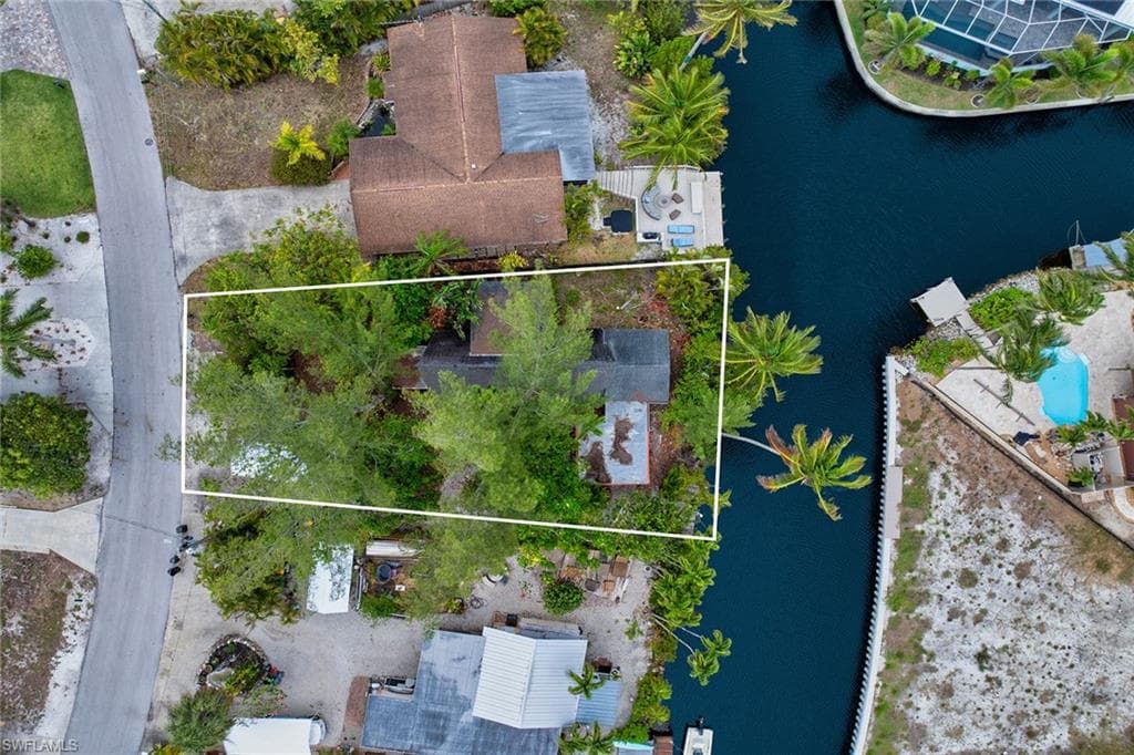 3261 Lakeview DR, NAPLES FL 34112-5