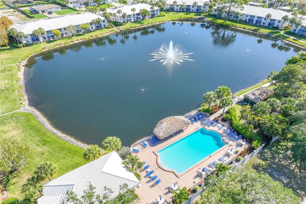 822 Gulf Pavillion DR # 202, NAPLES FL 34108-24