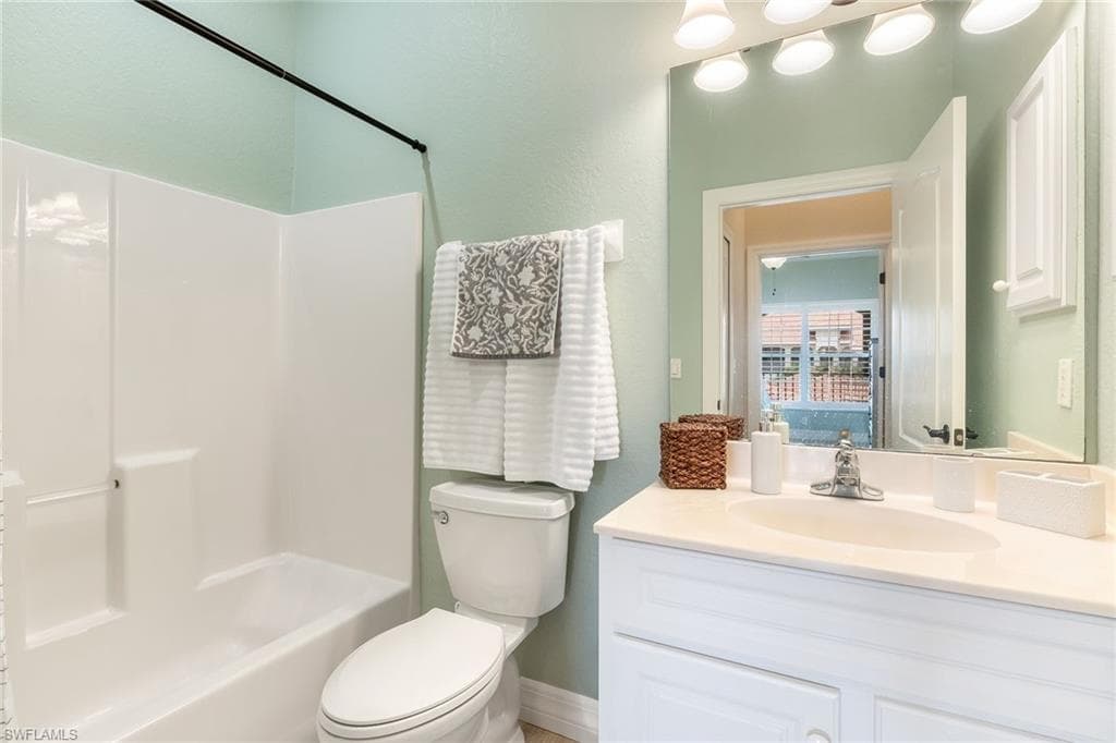 10202 L Pavia BLVD # 10202, VENICE FL 34292-12