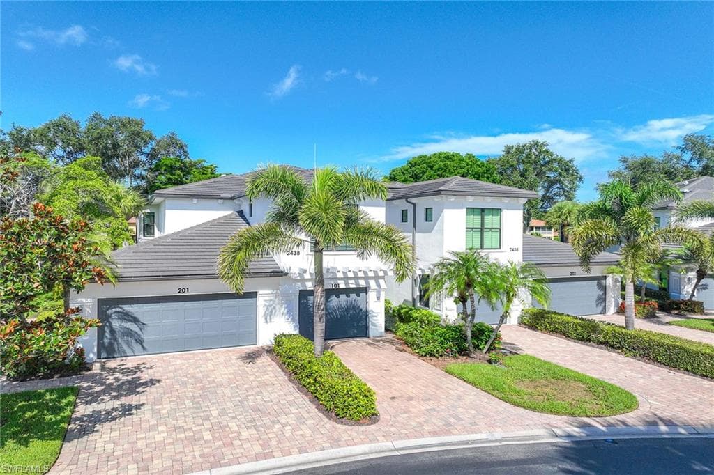 2432 Ravenna BLVD # 201, NAPLES FL 34109-1