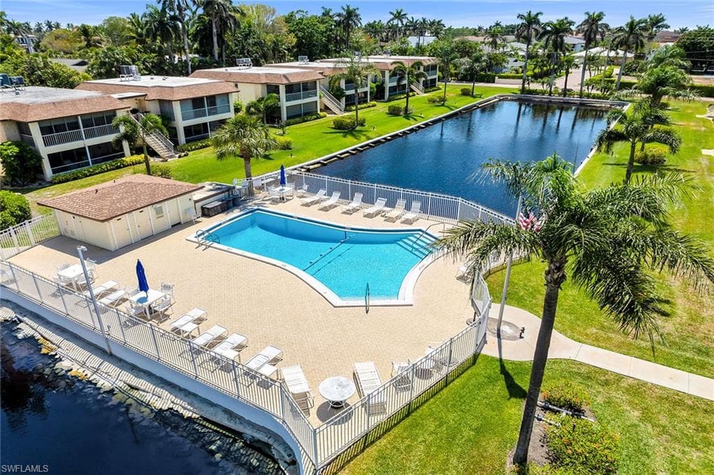 1155 Sandpiper ST # G2, NAPLES FL 34102-41