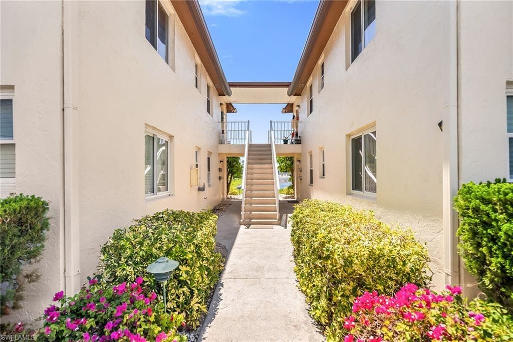 1155 Sandpiper ST # G2, NAPLES FL 34102-31