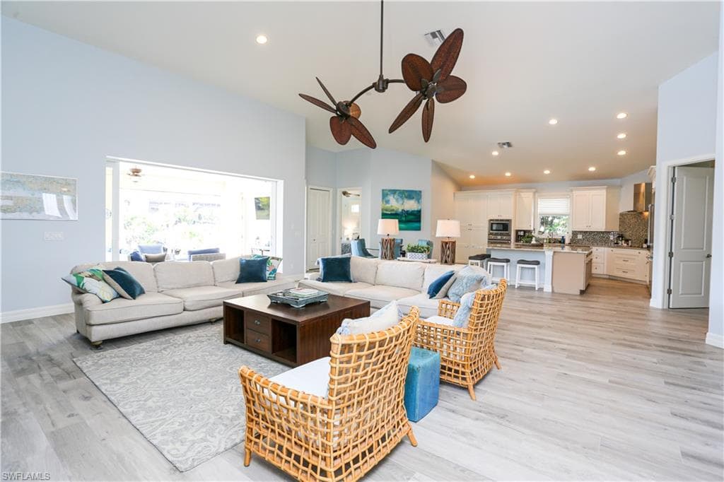 1480 Curlew AVE, NAPLES FL 34102-22