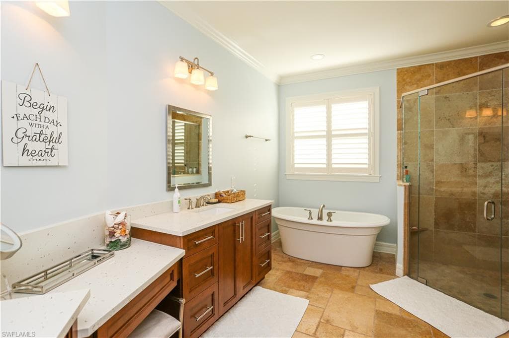 1480 Curlew AVE, NAPLES FL 34102-19