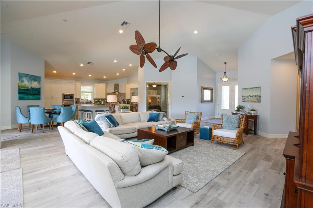 1480 Curlew AVE, NAPLES FL 34102-13
