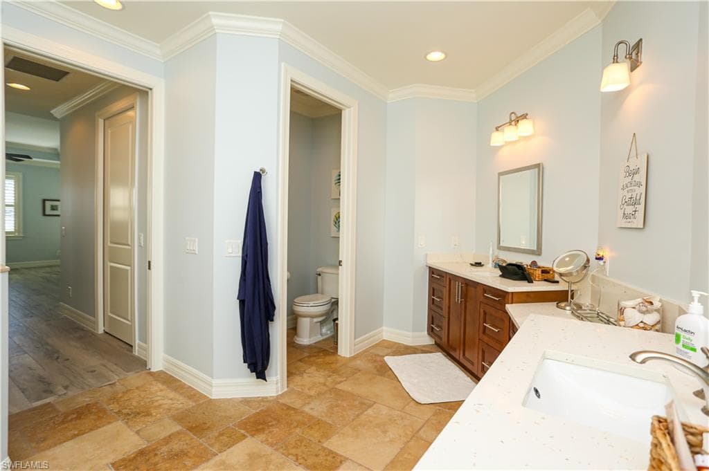 1480 Curlew AVE, NAPLES FL 34102-20