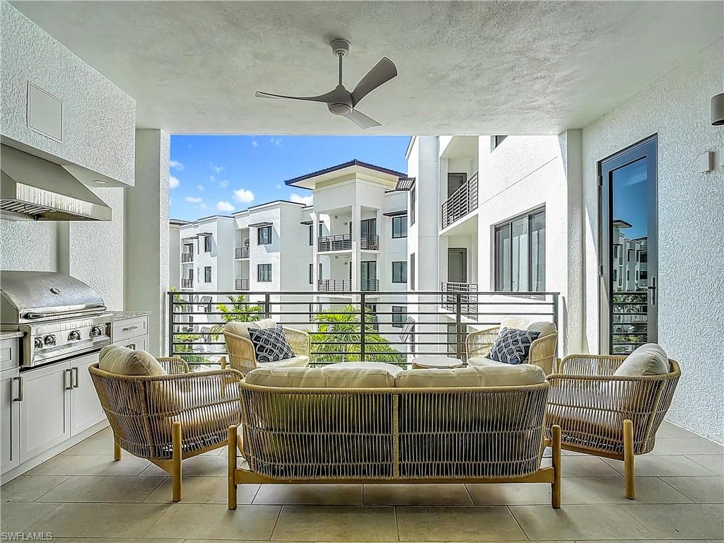 1125 Central AVE # 462, NAPLES FL 34102-26