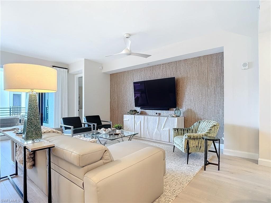 1125 Central AVE # 462, NAPLES FL 34102-10