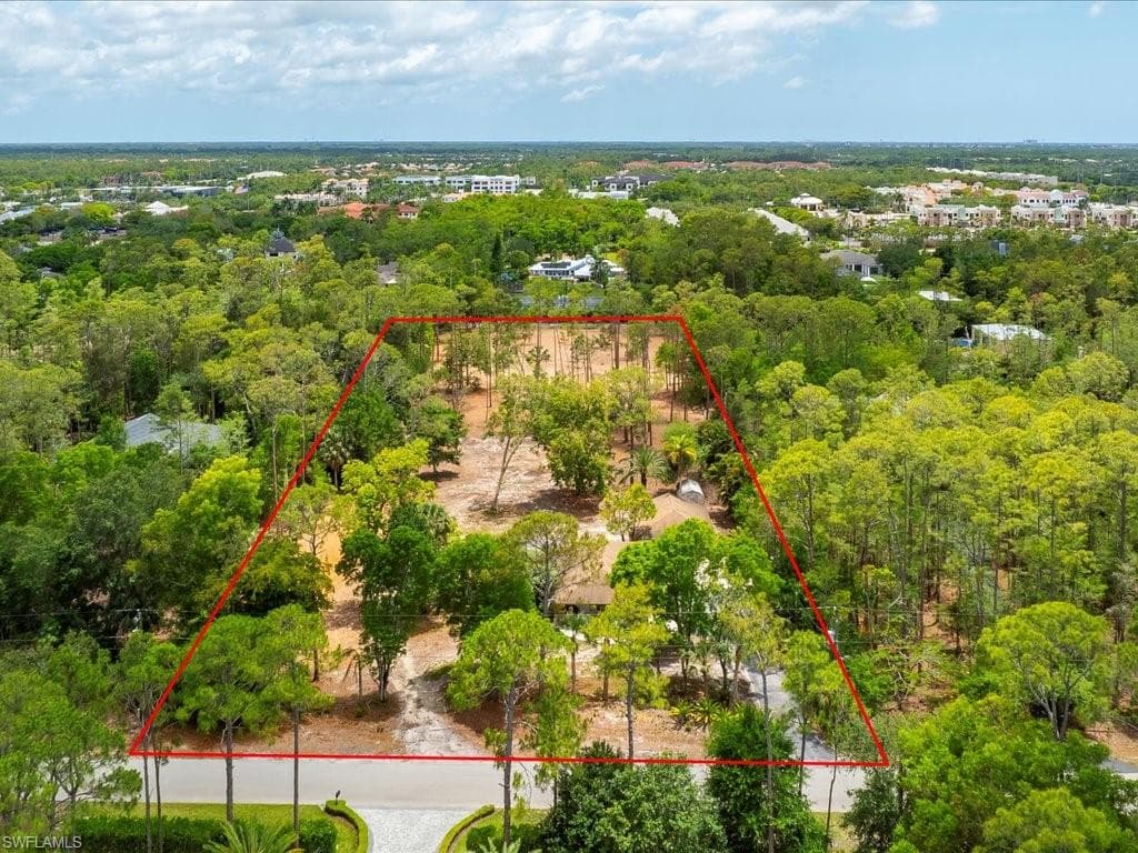 6940 Bottlebrush LN, NAPLES FL 34109-7