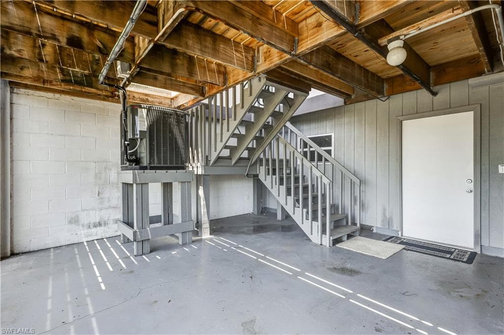 17060 Marina Cove LN, FORT MYERS FL 33908-37