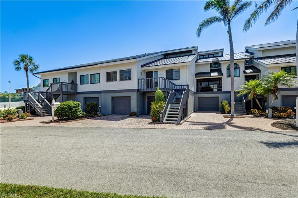 17060 Marina Cove LN, FORT MYERS FL 33908-32