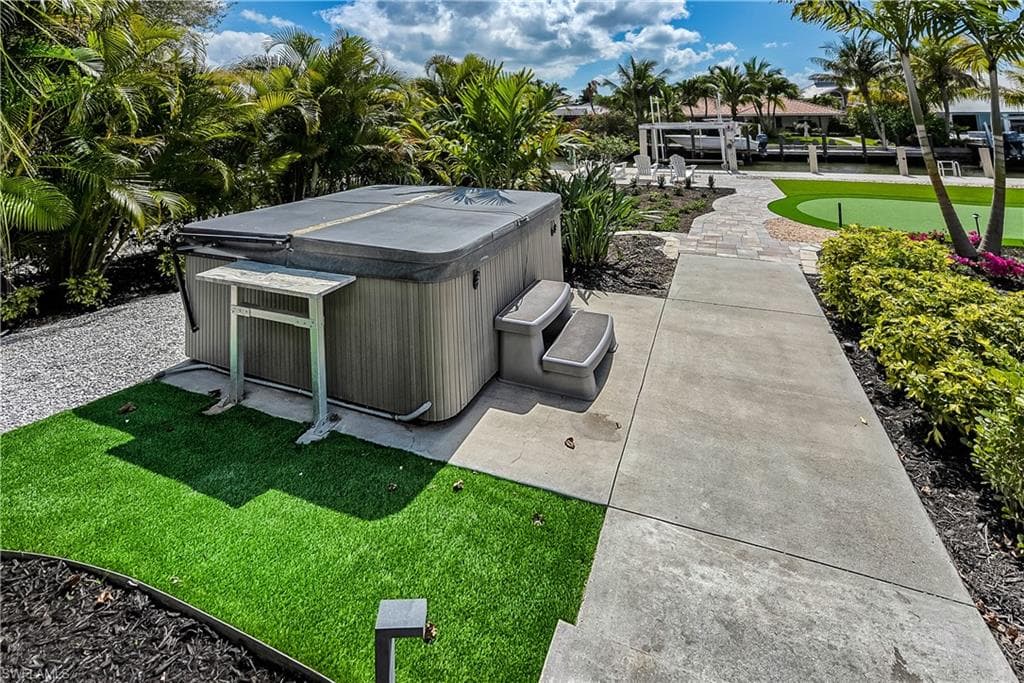 1540 Curlew AVE, NAPLES FL 34102-20