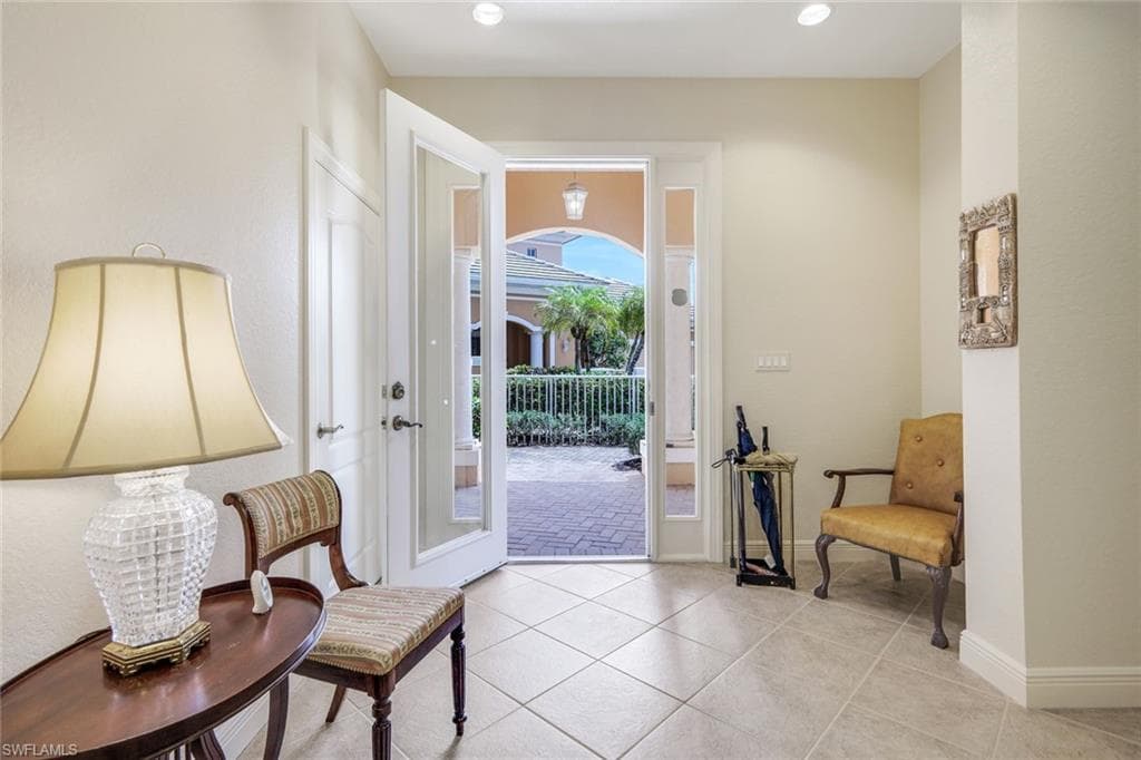 4815 Aston Gardens WAY # B202, NAPLES FL 34109-5