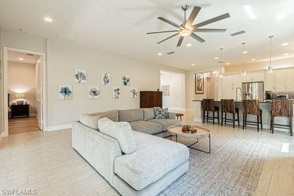 3471 Pacific DR, NAPLES FL 34119-3