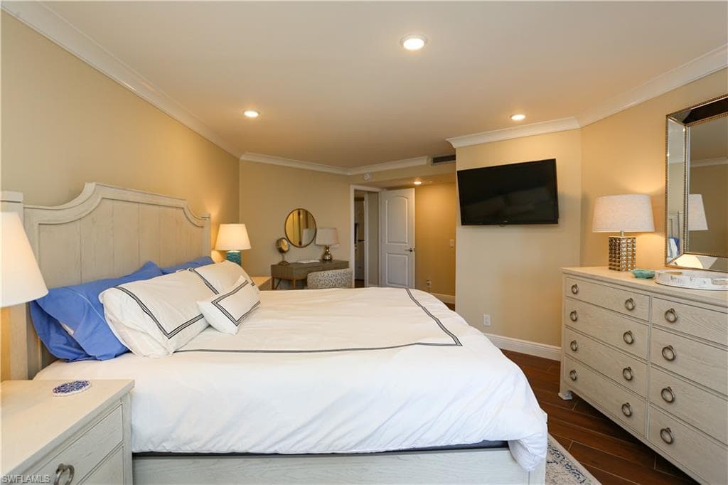 4041 Gulf Shore BLVD N # 305, NAPLES FL 34103-21