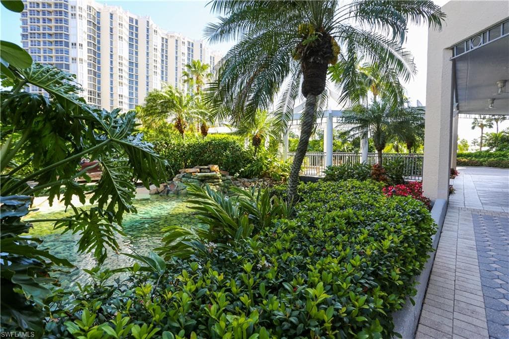 4041 Gulf Shore BLVD N # 305, NAPLES FL 34103-35