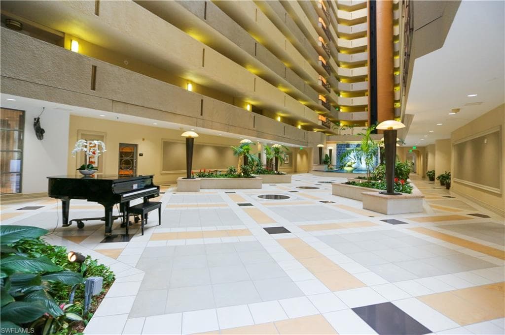 4041 Gulf Shore BLVD N # 305, NAPLES FL 34103-32