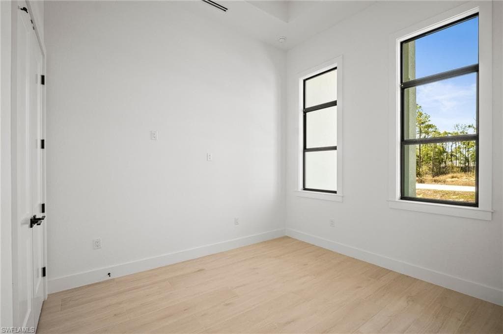 25400 Divot DR, BONITA SPRINGS FL 34135-2