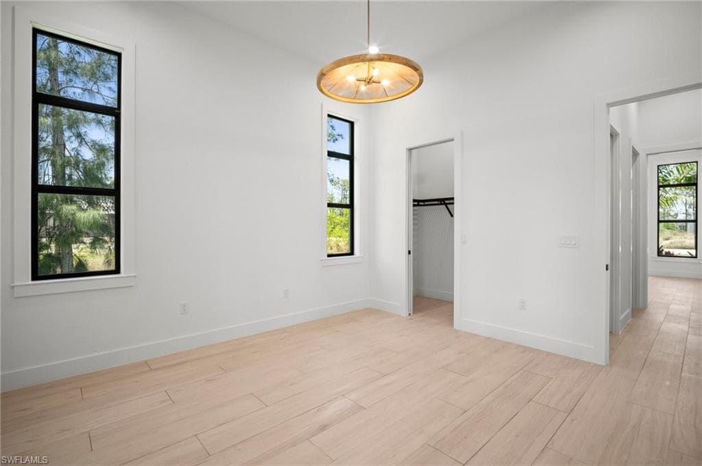 25400 Divot DR, BONITA SPRINGS FL 34135-27