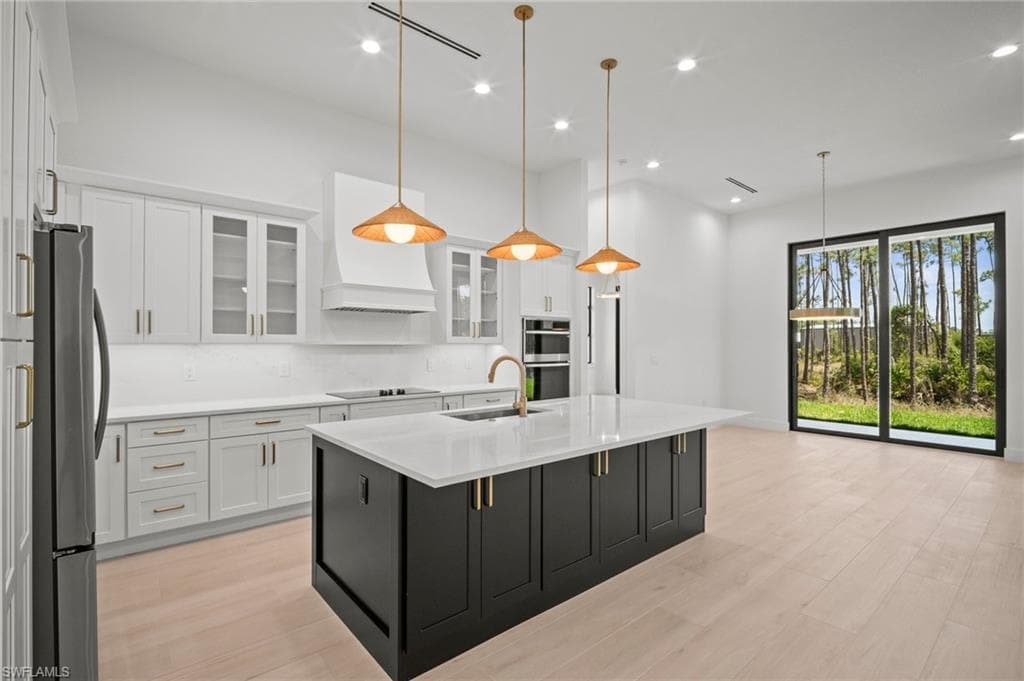 25400 Divot DR, BONITA SPRINGS FL 34135-8