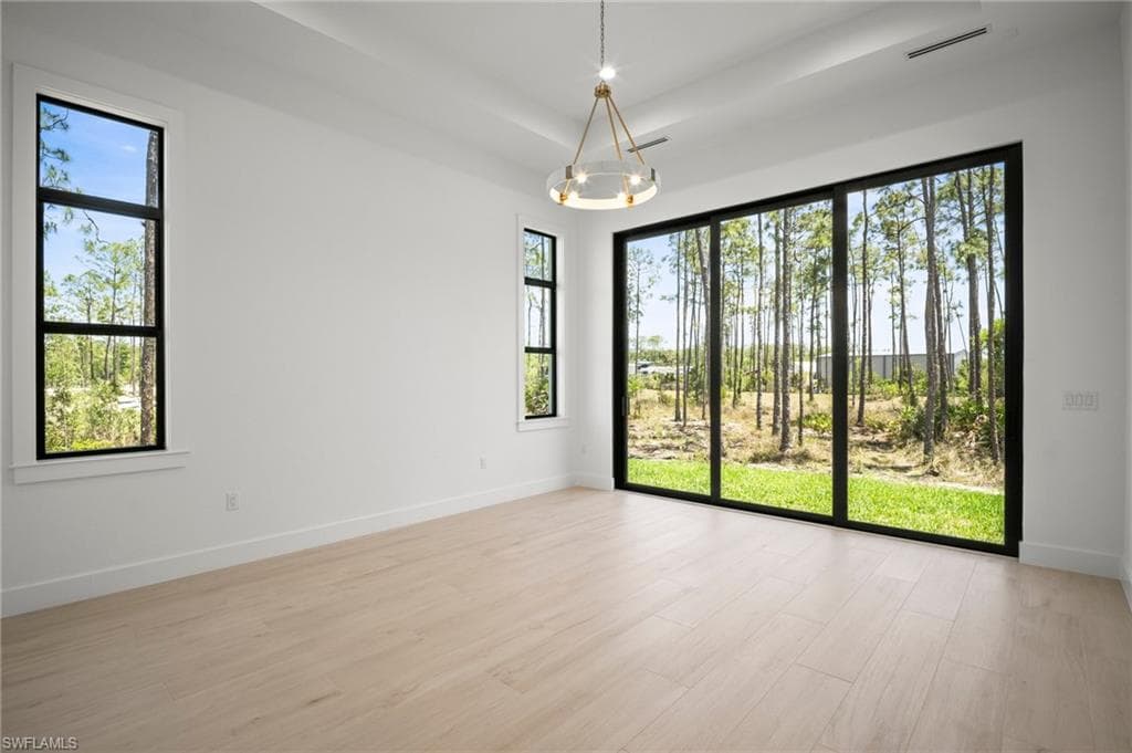 25400 Divot DR, BONITA SPRINGS FL 34135-23